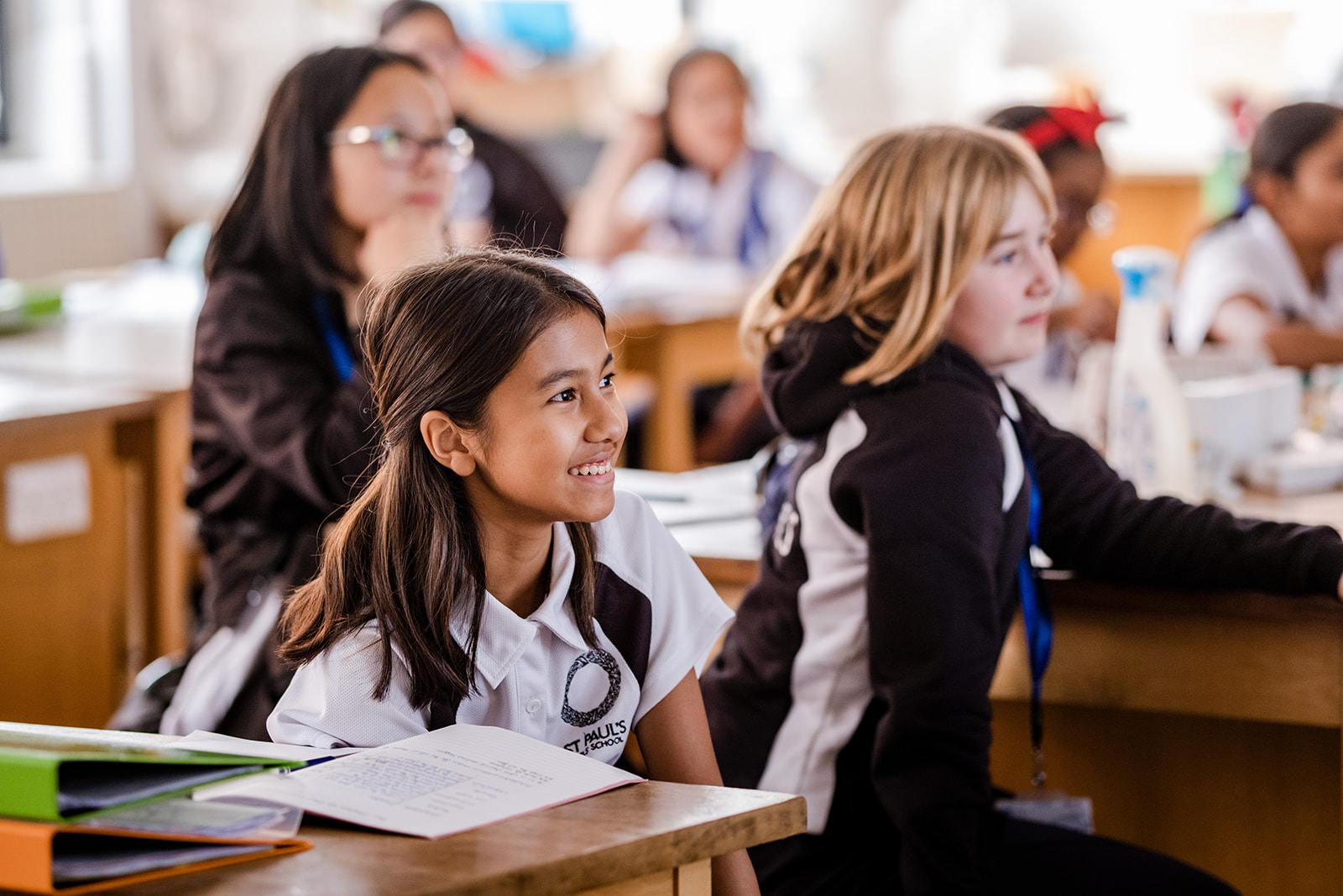 英国顶级女校圣保罗女子中学学费费用,入学申请,课程设置及奖学金设置
