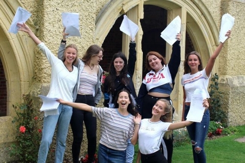 英国寄宿学校分类,英国寄宿学校的传统有哪些